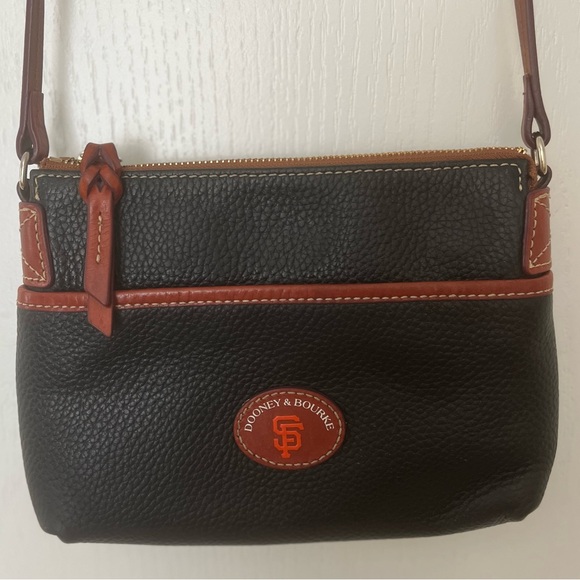 Dooney & Bourke x MLB SF Giants Ginger Crossbody Bag Black Pebble Leather - Picture 3 of 16